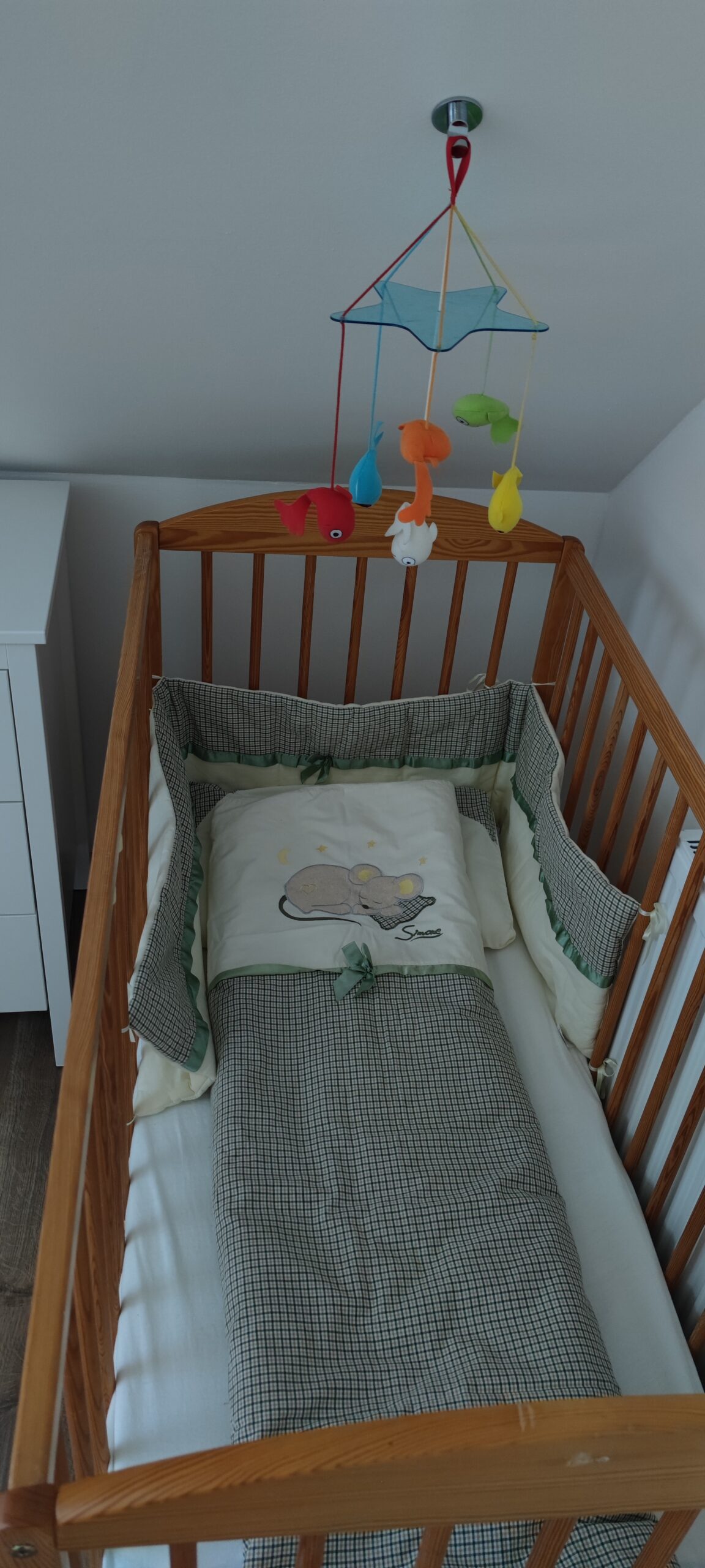 ágynemű és forgó játék