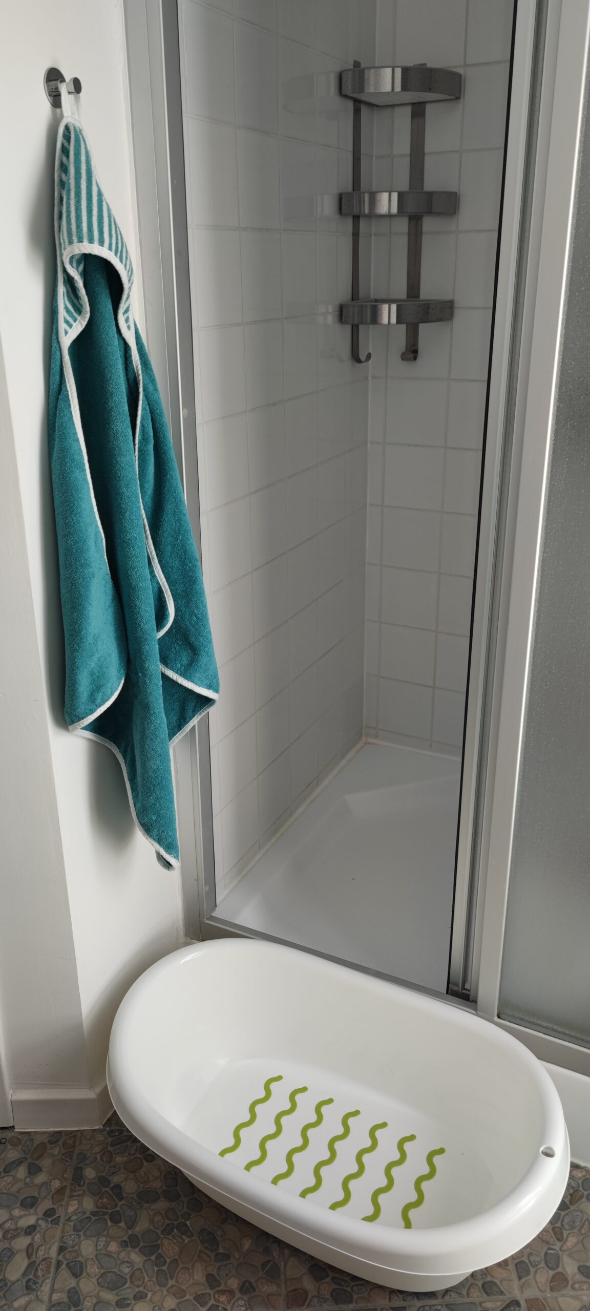 kád és törölköző